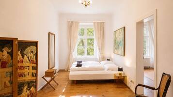 2 habitaciones, escritorio, tabla de planchar con plancha y wifi gratis