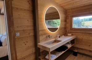 Comfort Double Room, Mountain View | Bathroom