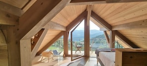 Comfort tweepersoonskamer, uitzicht op bergen | Luxe beddengoed, donsdekens, pillowtop-bedden, individueel gedecoreerd