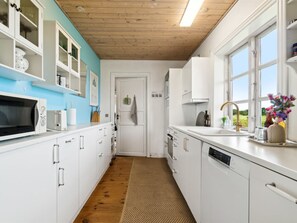 Frigorifero, microonde, forno, lavastoviglie