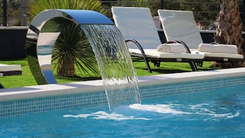 Ulkouima-allas, lämmitetty uima-allas