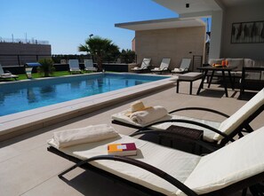 Outdoor pool, a heated pool