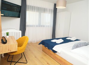 5 dormitorios, tabla de planchar con plancha, wifi gratis y ropa de cama