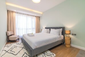 行政公寓 | 3 間臥室、客房內保險箱、書桌、熨斗/熨衣板