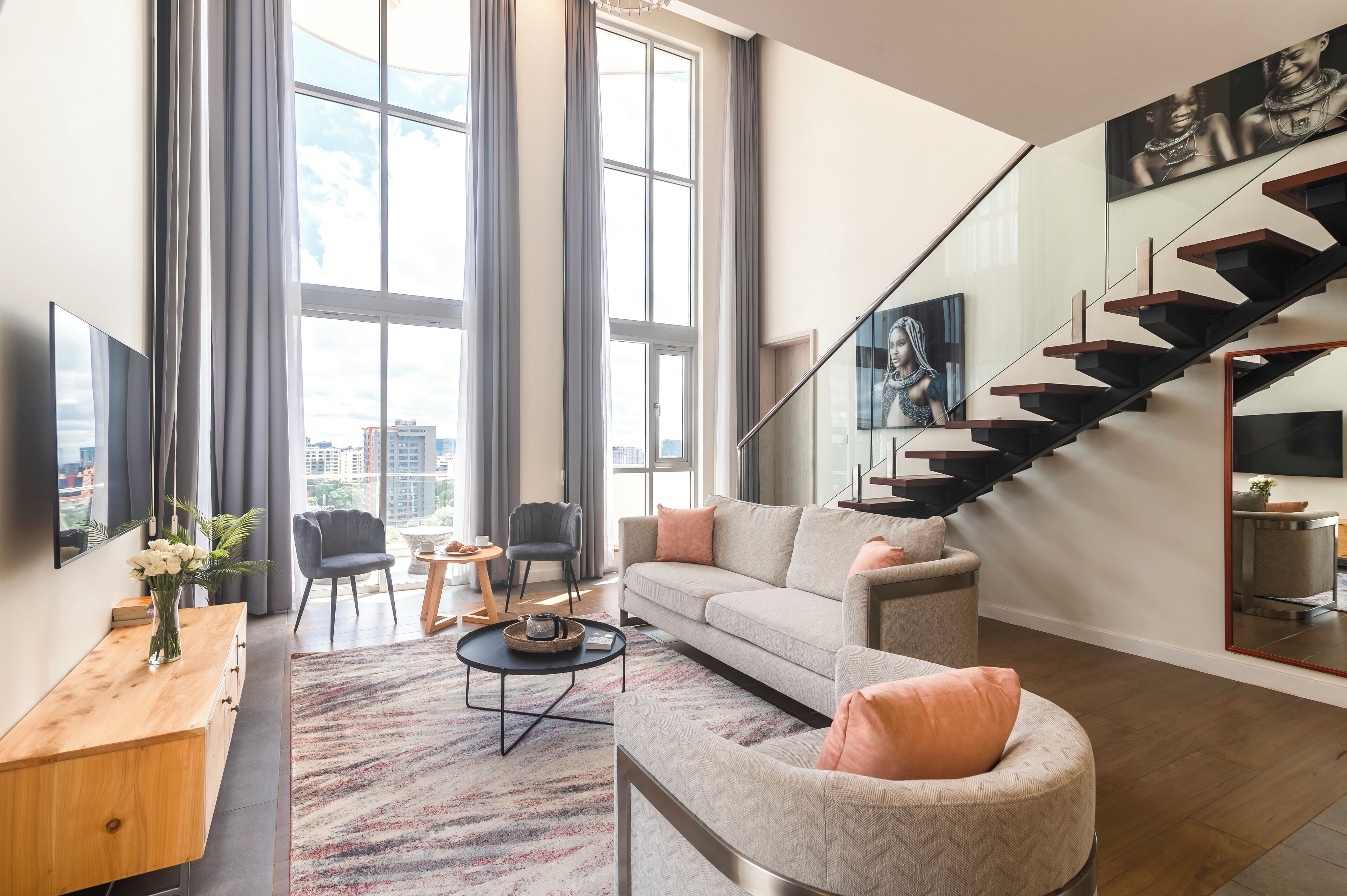 Executive Apartment | Living area | Flat-screen TV