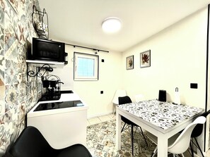 Apartment | Living area | Flat-screen TV