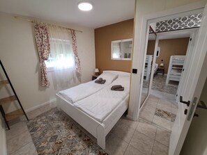 Leilighet | 2 soverom, blendingsgardiner, strykejern/-brett og wi-fi (inkludert)