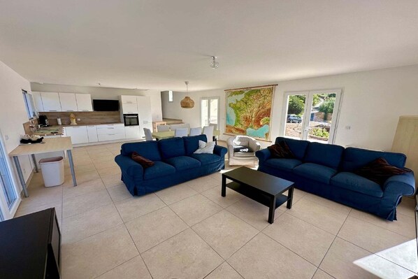 تلفزيون ذكي