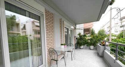 "Lux 1-bedroom condo-L&L Refuge"