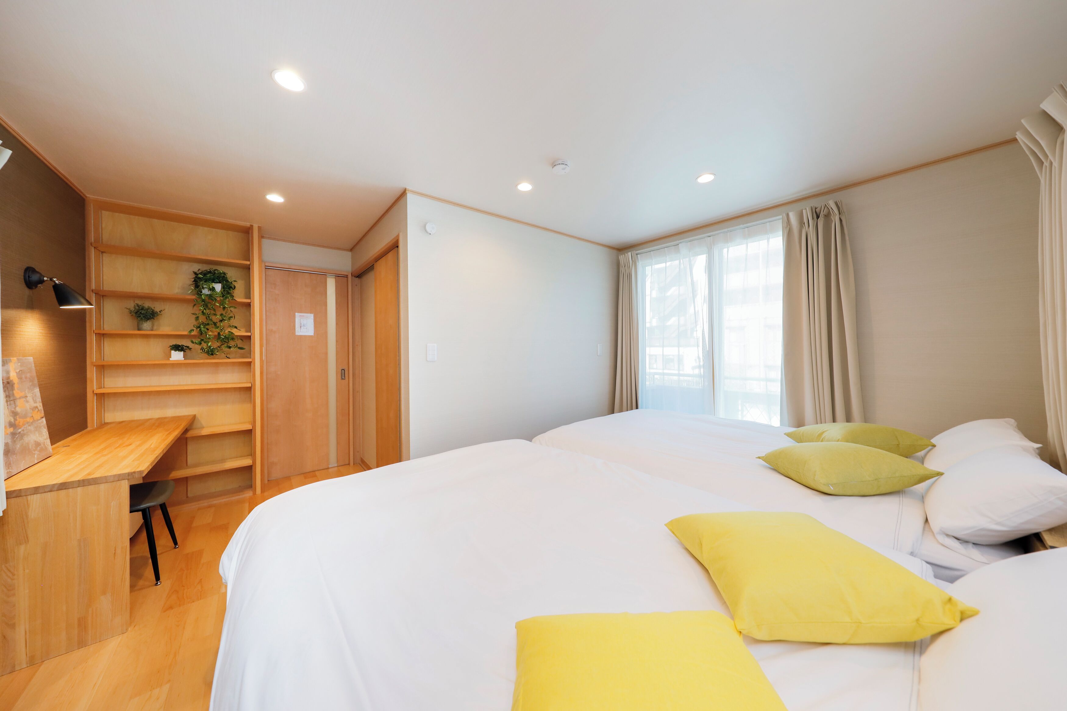 3 habitaciones, escritorio, wifi gratis y ropa de cama 