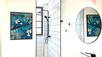 淋浴設備、風筒、提供毛巾、番梘