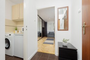 Living area - Studio Bagno Warsaw Downtown by Renters (Warsaw)