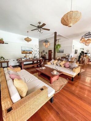 Lobby sitting area - A la Koh Kood (Ko Kood)