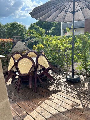 Outdoor dining - L'harmonie new duplex Quiet location with all amenities nearby (Fraize)
