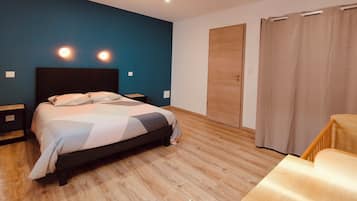 WiFi, bed sheets
