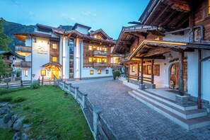 Exterior - Alpenresort Thanner (Mayrhofen)
