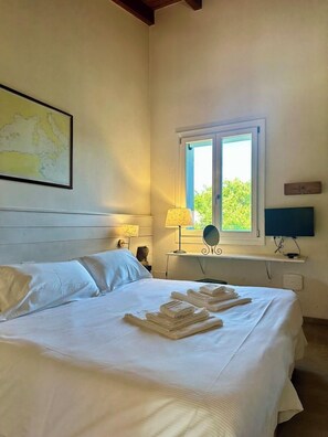 Coffres-forts dans les chambres, fer et planche à repasser