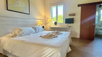 Cottage, 1 Tempat Tidur King | 1 kamar tidur, brankas, setrika/meja setrika, dan Wi-Fi gratis