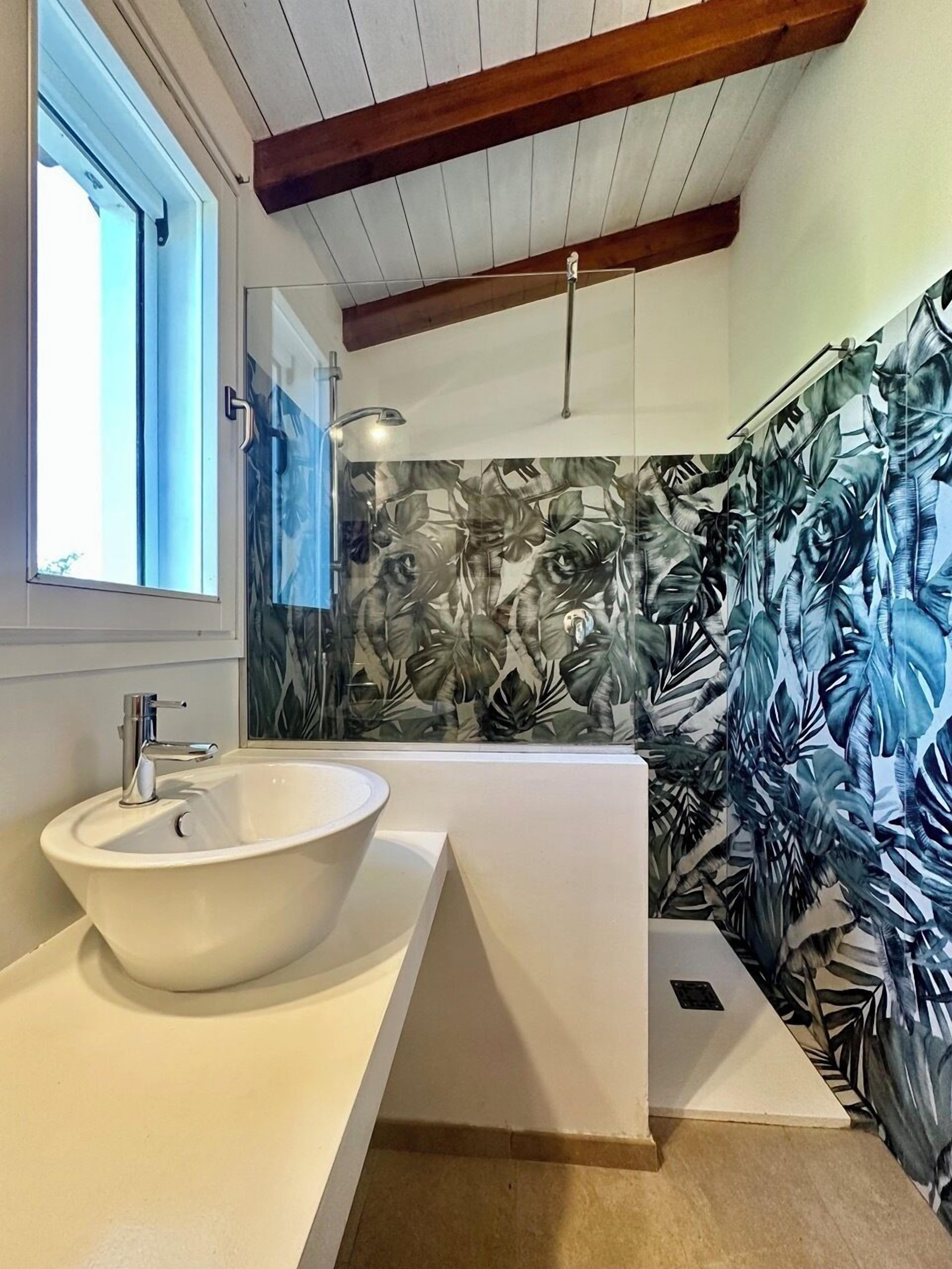 Articles de toilette gratuits, sèche-cheveux