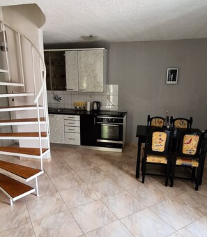 House (Three Bedroom Holiday Home with Terra) | Private kitchen