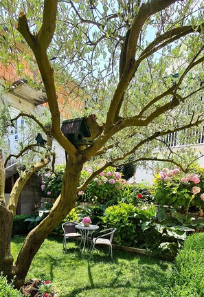 House (Three Bedroom Holiday Home with Terra) | Garden