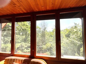 الإطلالة من المنشأة