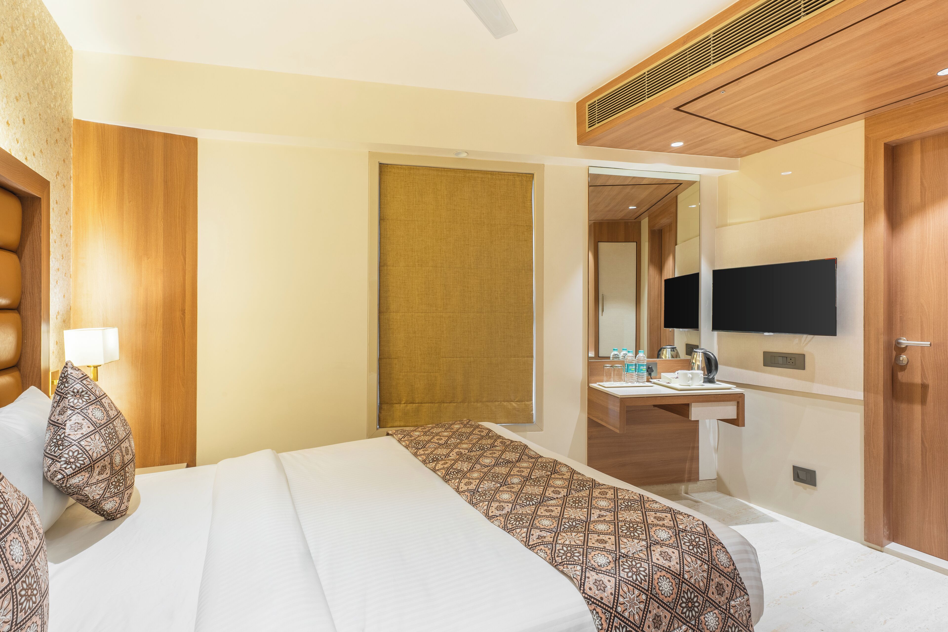 Photo - Hotel Supreme Comforts - Mumbai Airport