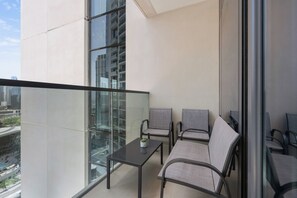 Comfort-Apartment, 2 Schlafzimmer, Nichtraucher, Stadtblick | Terrasse/Patio