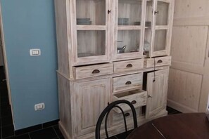 Interior - 1 Bedroom Apartment in Trevignano Romano (Trevignano Romano)