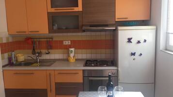 Apartment (Standard One Bedroom Apartment with S) | Eigene Küche | Kühlschrank, Toaster