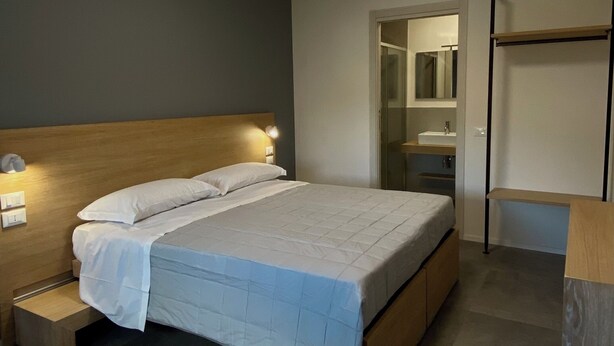 Standard Double Room - Dormi-RE affittacamere (Reggio nell'Emilia)