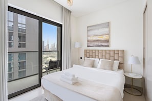 Comfort Room, Private Bathroom | Egyptian cotton sheets, premium bedding, in-room safe - Sobha Creek Vista Tower A Apartments (Dubai)