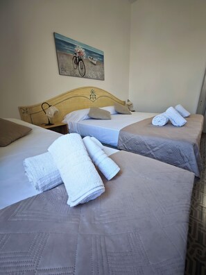 3 slaapkamers, een strijkplank/strijkijzer, wifi, beddengoed