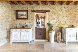 Interior - Vacation rental house with pool LAMANON LS1-443 (Lamanon)