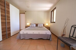 4 habitaciones, tabla de planchar con plancha y wifi gratis