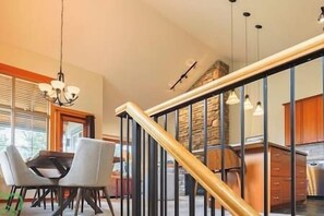 Interior - Spacious South facing 3BDRM at Pinnacle Ridge (Fernie)