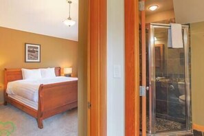3 bedrooms, in-room safe, free WiFi, bed sheets - Spacious South facing 3BDRM at Pinnacle Ridge (Fernie)