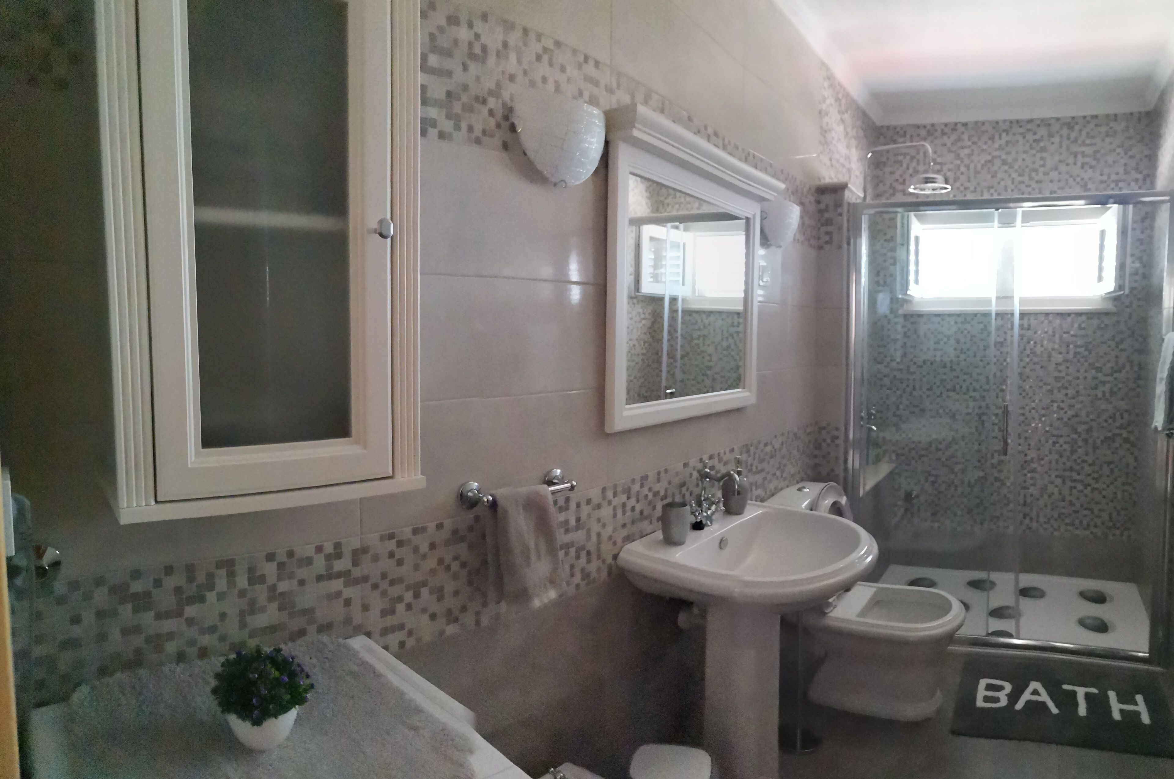 Apartment (Apartment Vesna & Ivica - Two Bedroom) | Bathroom | Shower, towels