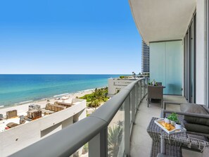 Unclassified image, 2 of 48, button - Rooftop Pool –Oceanview Balcony| Beachfront Resort (Hollywood)