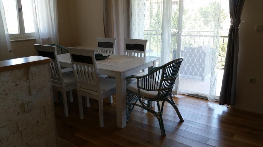 Apartment (Two-Bedroom Apartment with Balcony an) | Dining room