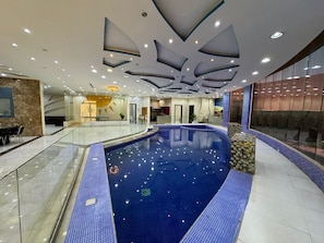Chalet, patio, vue sur le jardin | Baignoire profonde