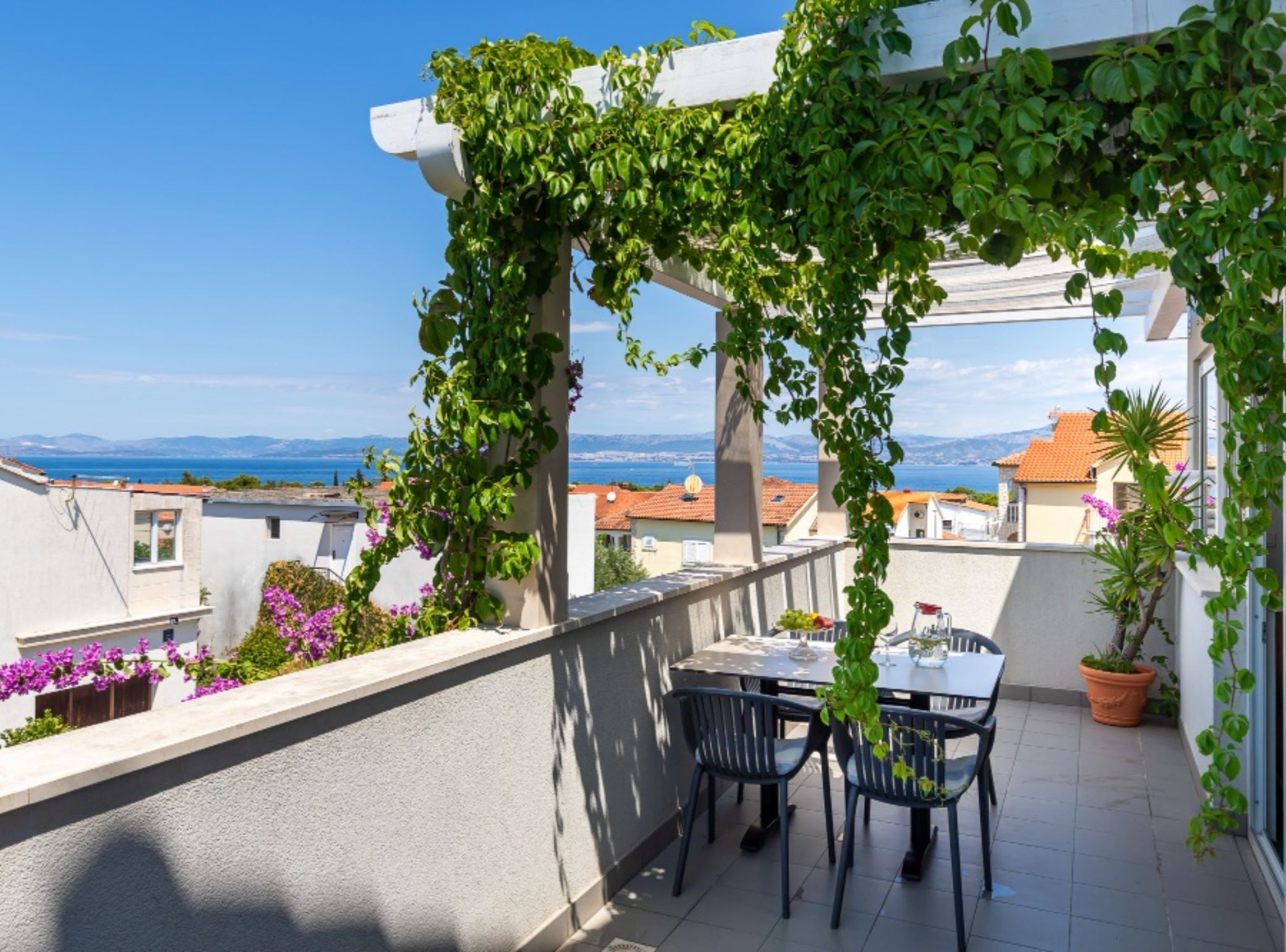 Apartment (Apartment Oaza - Three Bedroom Apartm) | Balcony