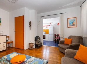 Apartment (Apartment Oaza - Three Bedroom Apartm) | Living room