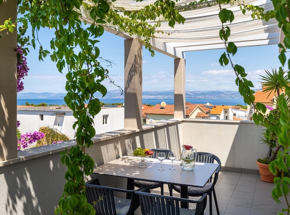 Apartment (Apartment Oaza - Three Bedroom Apartm) | Balkon