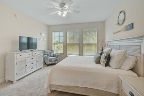 3 Schlafzimmer, Schreibtisch, Bügeleisen/Bügelbrett, kostenloses WLAN