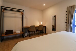 1 多间卧室、办公桌、WiFi、床单