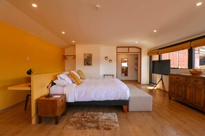 1 habitación, escritorio, wifi y ropa de cama 