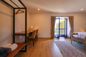 1 habitación, escritorio, wifi y ropa de cama 