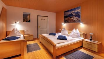 2 bedrooms, WiFi, bed sheets