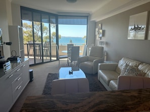 TV, DVD player - Waterfront view from your private balcony! (Rockingham)